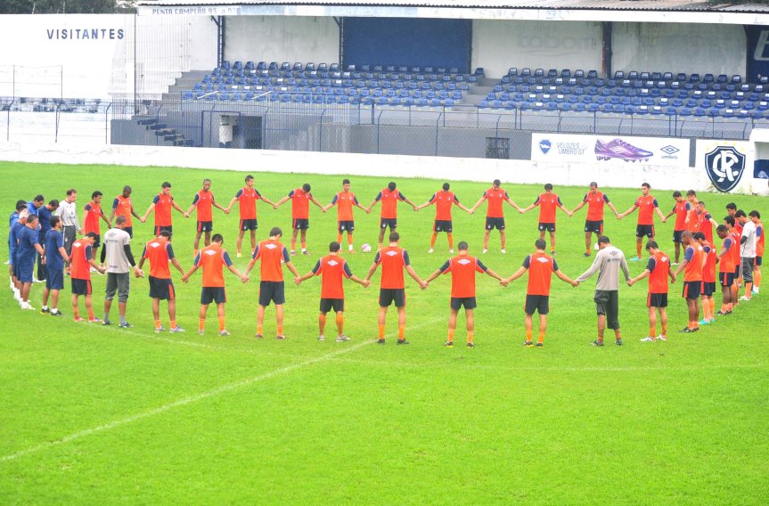 Remo grupo reunidos-Mario Quadros