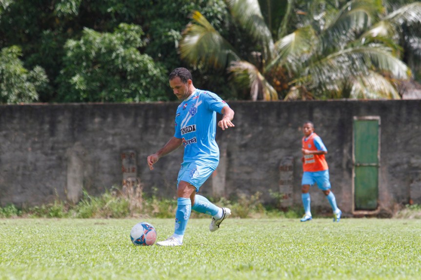 01032013/ESPORTE/BOLA/TREINO DO PAYSANDU NO CAMPO DO KASANa foto: Iarley