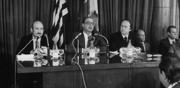 em-1979-o-governador-paulo-maluf-ao-centro-e-o-vice-governador-jose-maria-marin-a-dir-durante-discurso-1365640909225_615x300