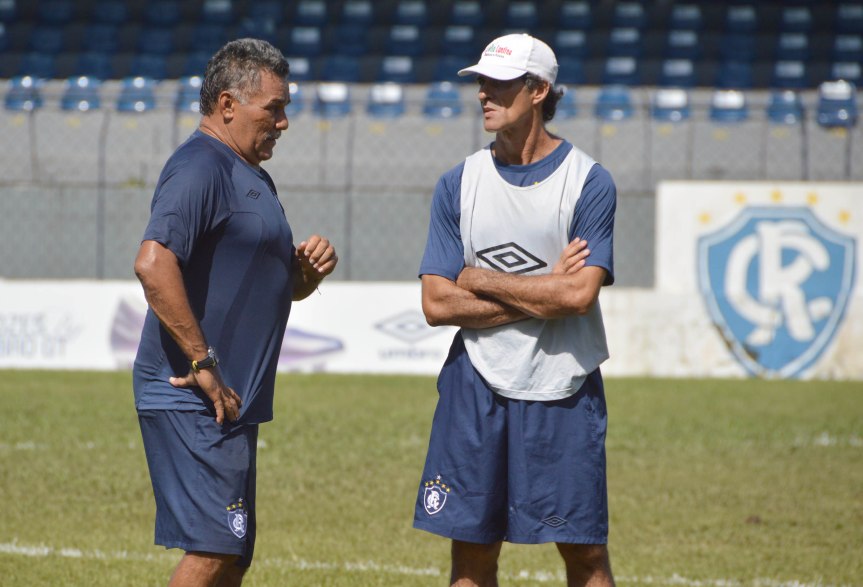 Remo Edson Cimento prep goleiros e Tec Charles-Mario Quadros