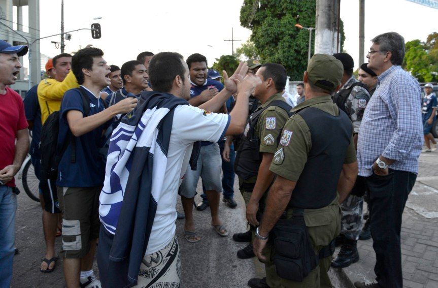 Protesto da torcida Remo na FPF ADV Cristino Mendes-MQuadros (14)