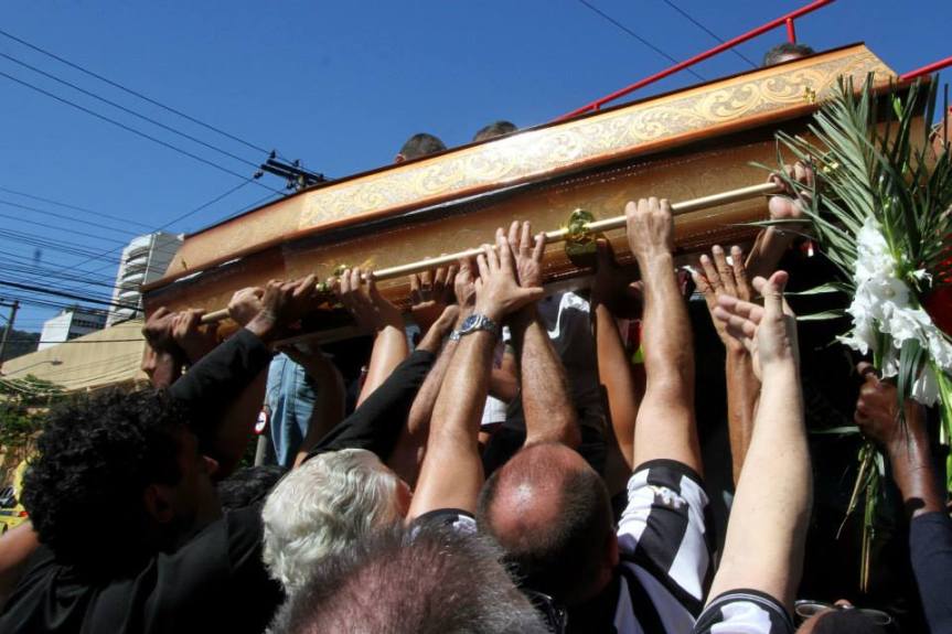 1471352_561499497263646_2047750449_n