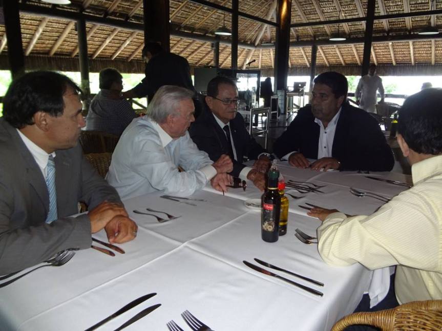 1013459_600564663357478_1434374119_n