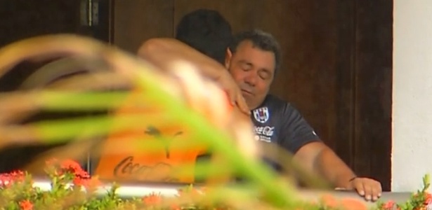 suarez-chora-ao-saber-que-esta-fora-da-copa-do-mundo-1403801856545_615x300