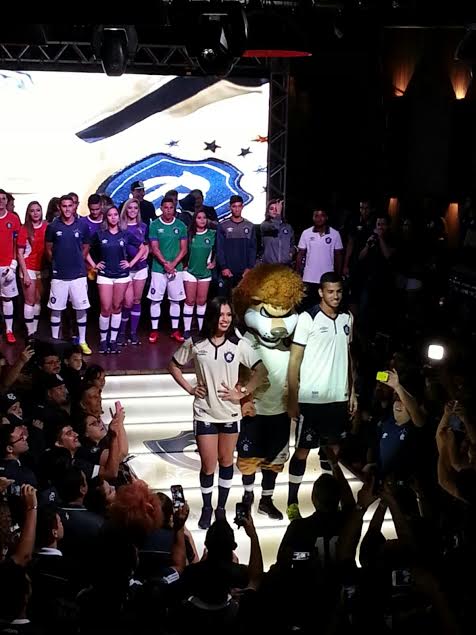 1ef9cf9a-7822-4862-b157-8d7fddd0a813