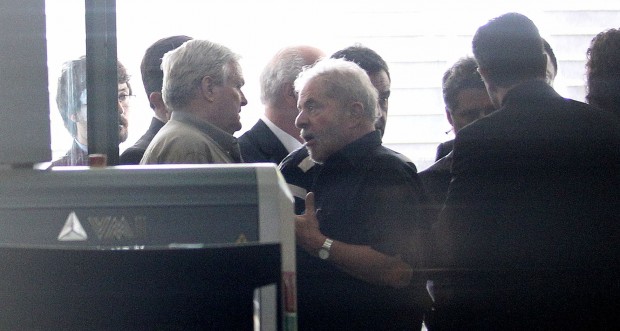 lula-coercao-aeroporto