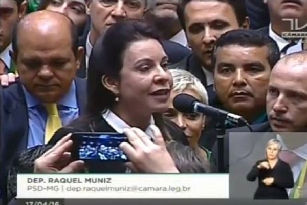 2hf4oyymyd_9d8pngfe1u_file-600x400