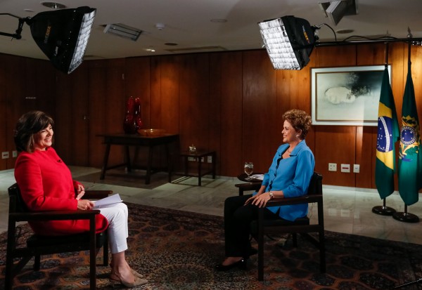 Dilma-entrevista-CNN-Foto-RobertoStuckertFilhoPR-2-600x413