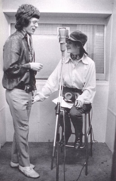 tumblr_mdi1uoeJwg1rvfns3o1_500