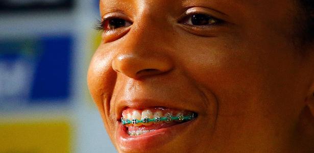 o-sorriso-de-rafaela-silva-um-dia-apos-a-conquista-do-ouro-olimpico-1470750896964_v2_615x300