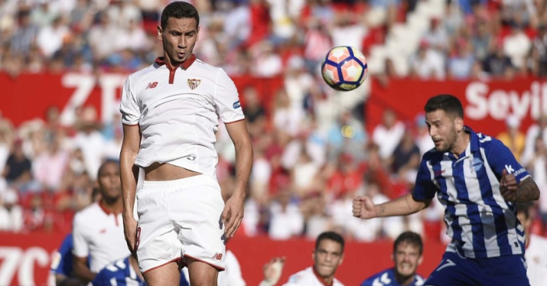 paulo-henrique-ganso-na-partida-do-sevilla-contra-o-alaves-pelo-campeonato-espanhol-1475346191264_956x500