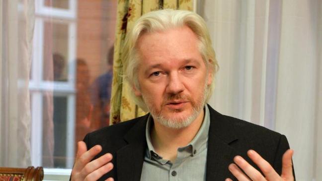 deal-could-see-julian-assange-questioned-by-swedish-officials-inside-embassy-136402870611703901-151213160005