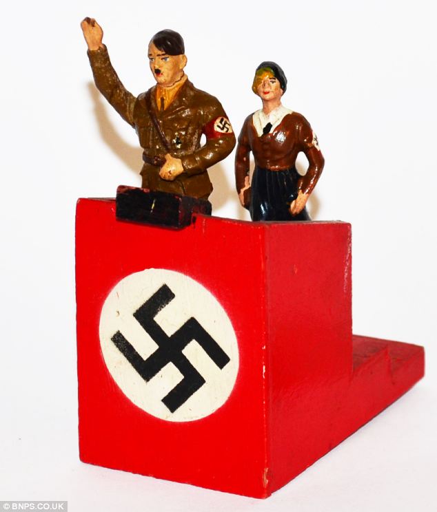 article-2394354-1B4E5043000005DC-590_634x744