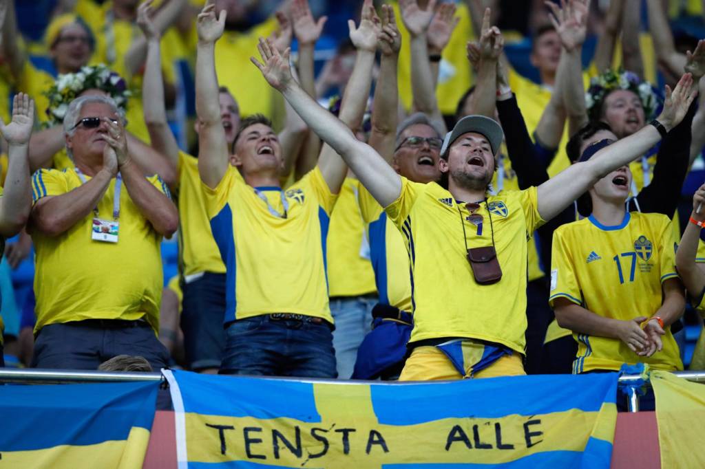 FBL-WC-2018-MATCH27-GER-SWE-FANS