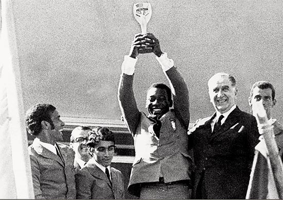 1203es04:Layout 1.qxd