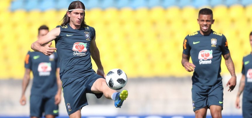 57353,tite-confirma-selecao-com-filipe-luis-e-fagner-nas-laterais-contra-o-mexico-3 (1)