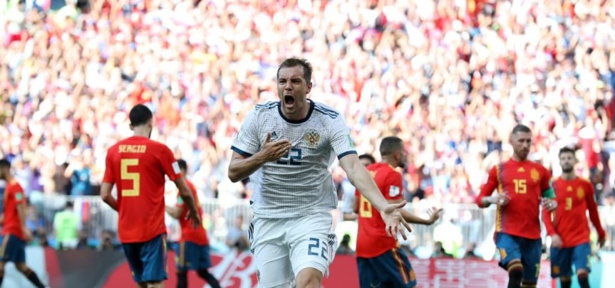 57355,espanha-mantem-tabu-de-nao-vencer-anfitria-e-e-eliminada-pela-russia-nos-penaltis-3