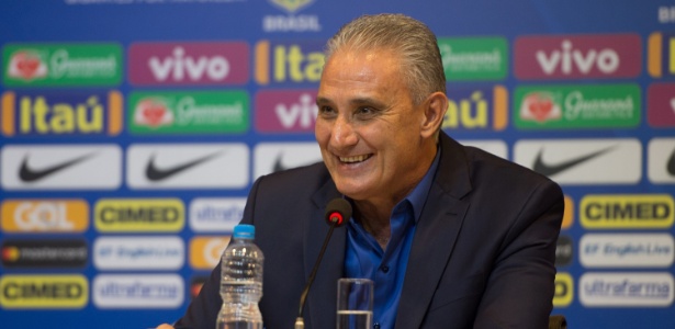 tite-durante-convocacao-da-selecao-brasileira-1534518430030_615x300