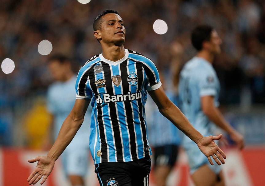 FBL-LIBERTADORES-GREMIO-TUCUMAN