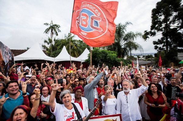 32579084688_80c231f7df_z-600x399