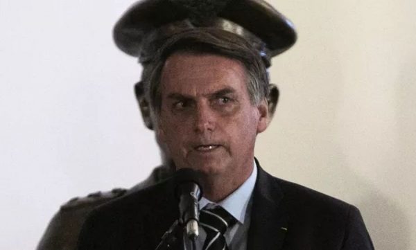 bolsonaro-militares-1-600x361
