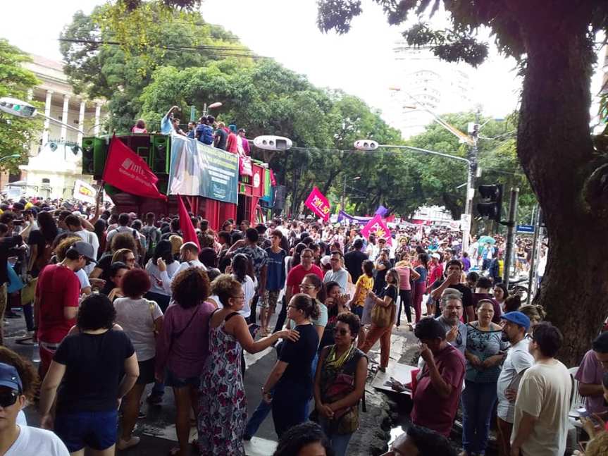 60695984_2069714129818483_1129088129785921536_n