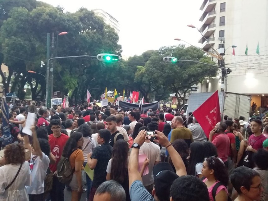 61380693_2094395450683684_745894832718741504_n