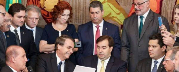 bolsonaro-maia-600x399