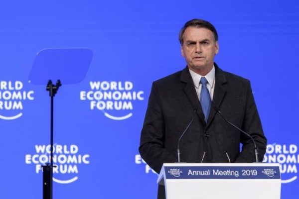 bolsoanaro-em-davos-600x400