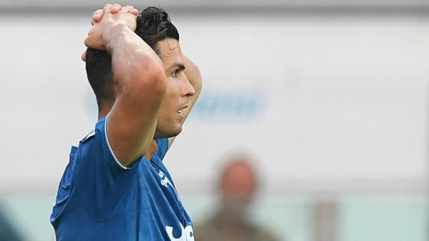 cristiano-ronaldo-teve-gol-anulado-pelo-var-na-partida-entre-juventus-e-parma-1566665665801_v2_900x506 (1)